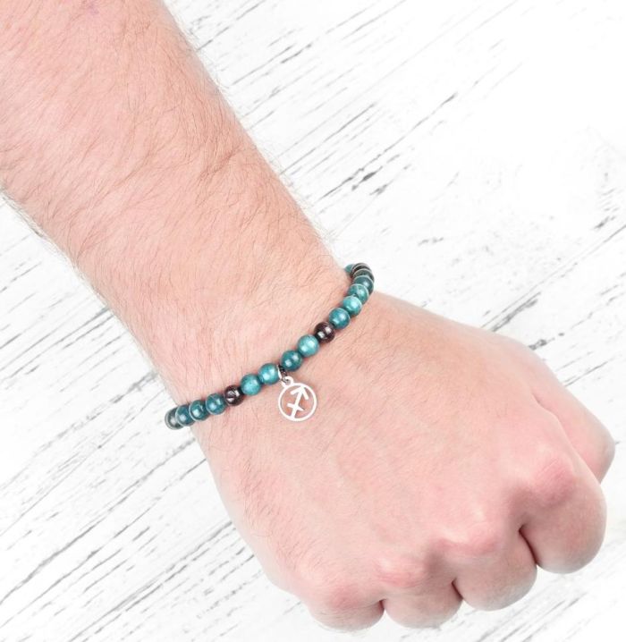 Bracelet with zodiac signs on elastic band Everiot Select LNS-6018 made of apatite and garnet