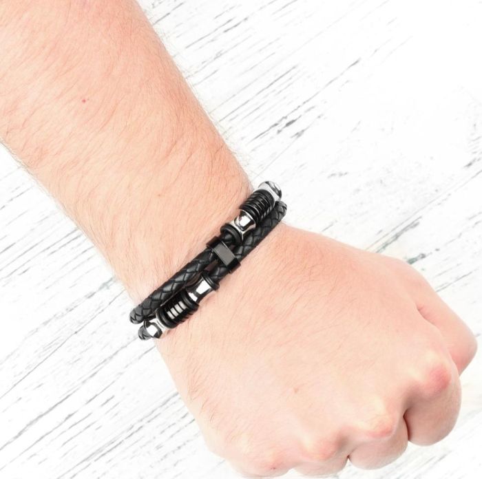Men's black leather Everiot Select LNS-5033 bracelet with steel charms
