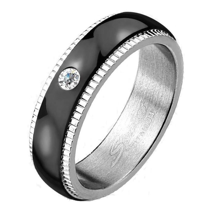 Spikes R-TI-4403 Titanium Ring with Phianite